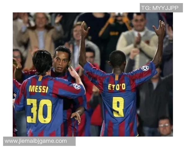 天下足球十大球星背后的女人们 揭秘那些支撑巨星的贤内助