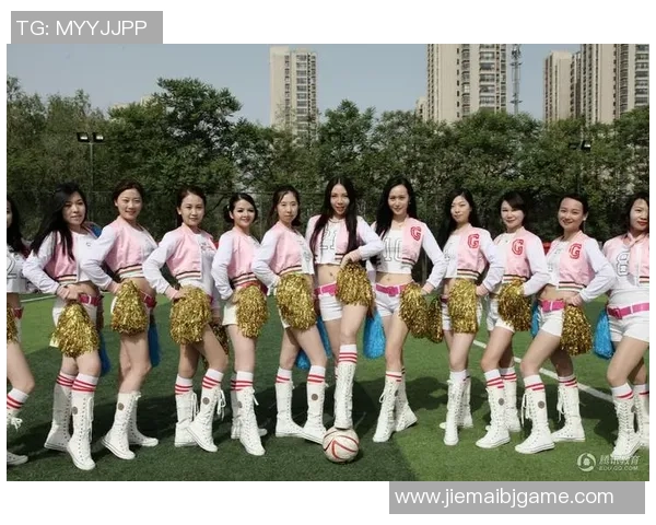 足球女星户外活动时尚头像展现动感与魅力，青春活力尽显风采